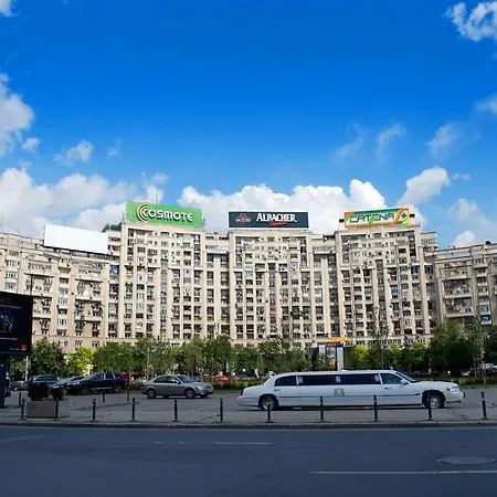 Alba Iulia Square9 * Бухарест